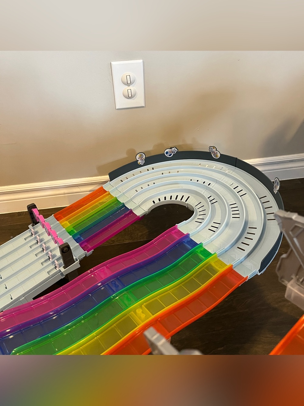 Hot Wheels Super Mario Kart Rainbow Road Track Set Works Lights Sounds Race Cars - Picture 10 of 16
